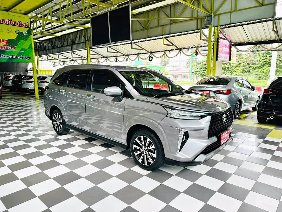 2023 Toyota Veloz III 3