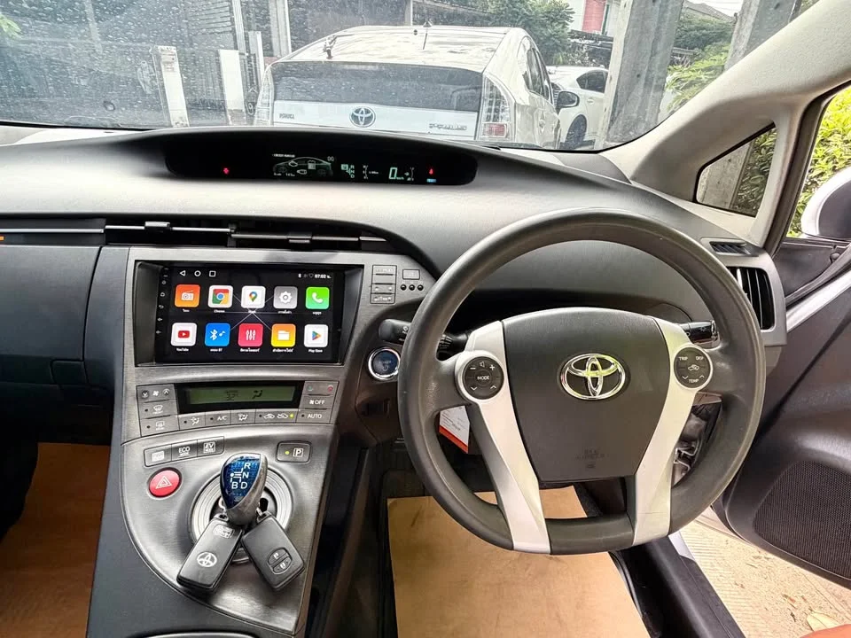 2012 Toyota Prius III 3