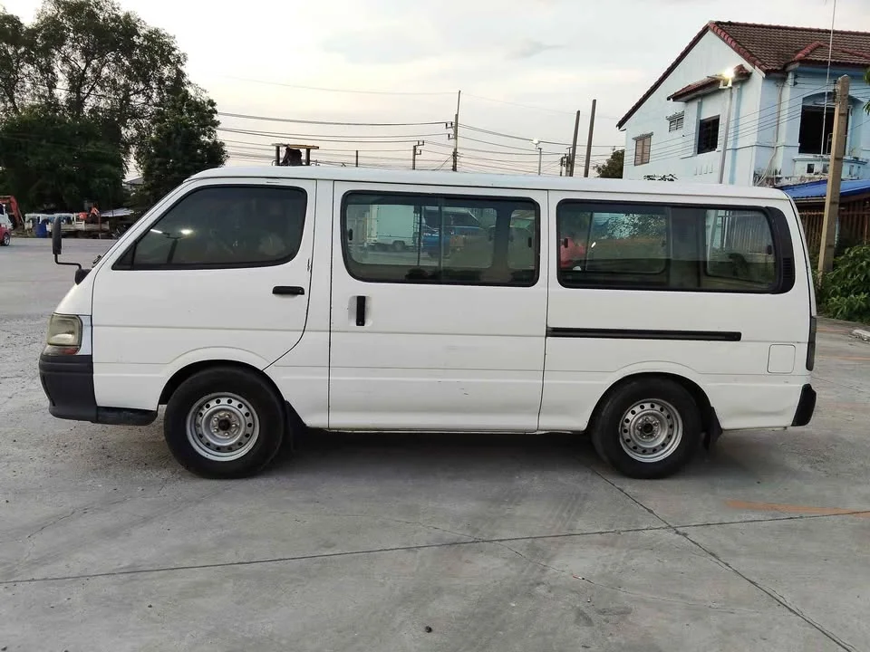 2000 Toyota Commuter IV (H100) 3
