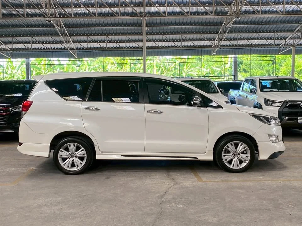2016 Toyota Innova II 3