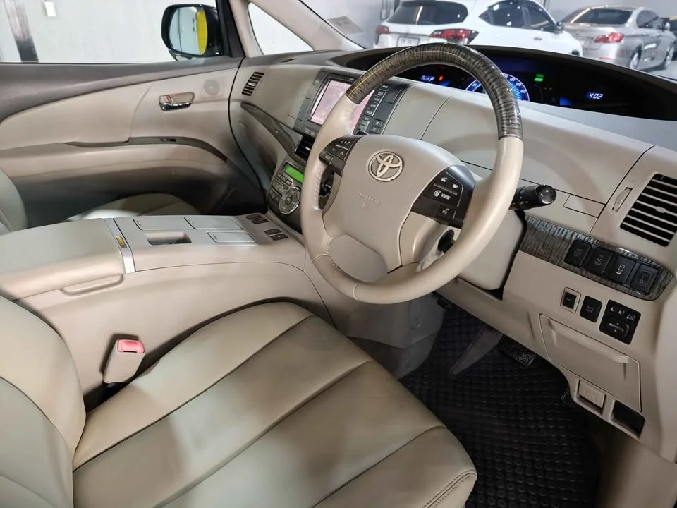 2010 Toyota Estima III 3