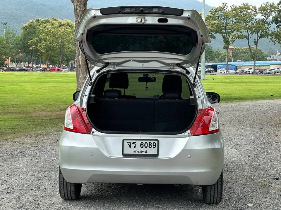 2013 Suzuki Swift II 3