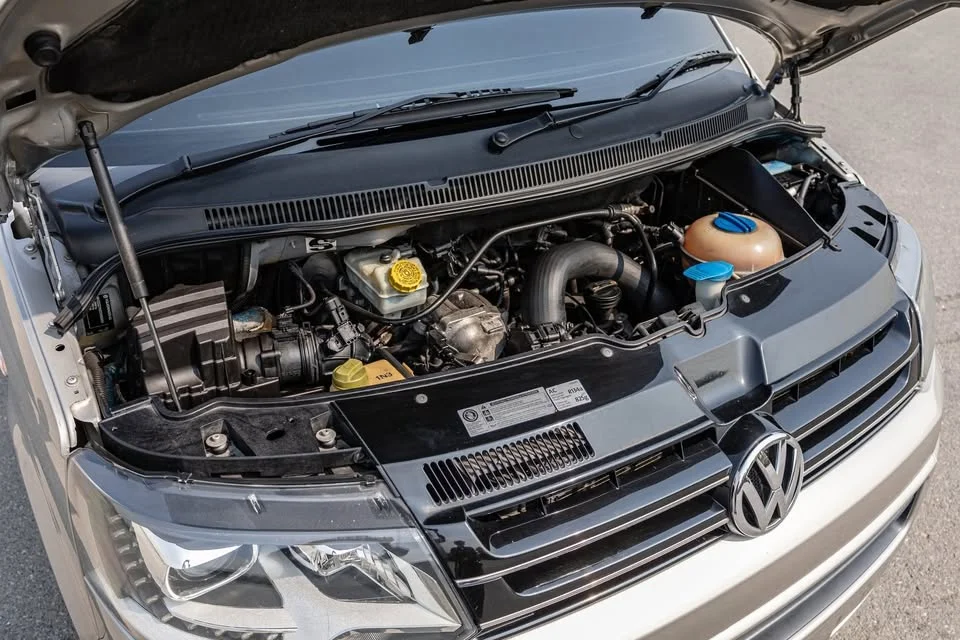 2012 Volkswagen Caravelle T5 2