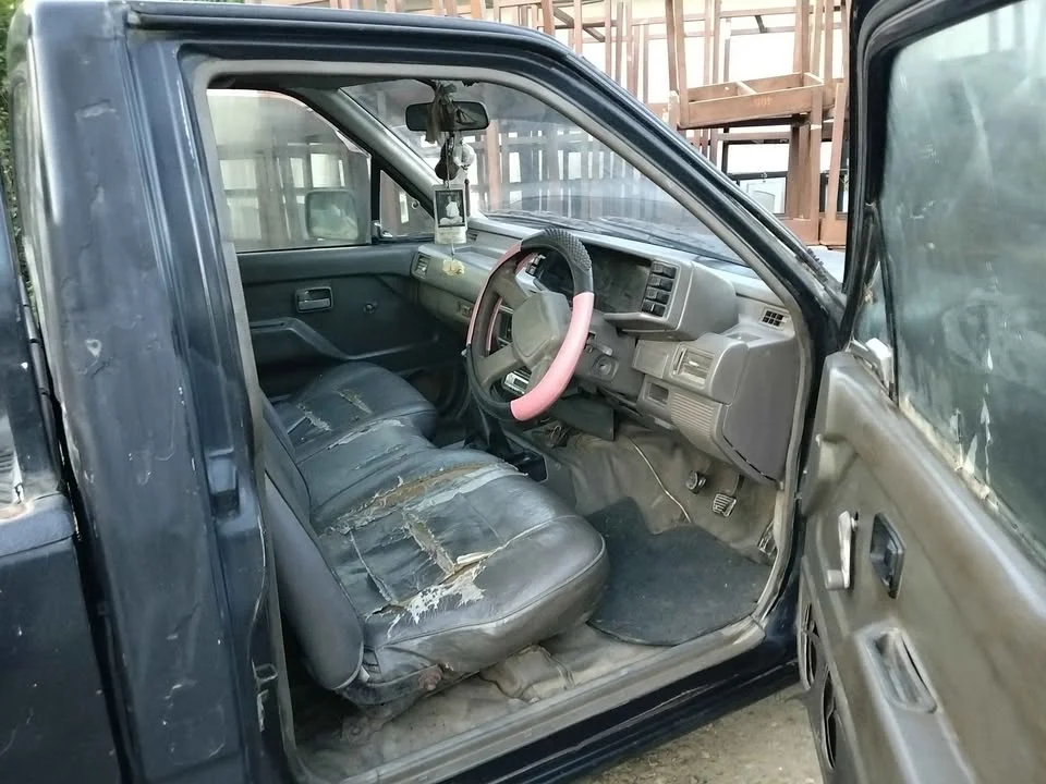 1990 Isuzu TFR III 2