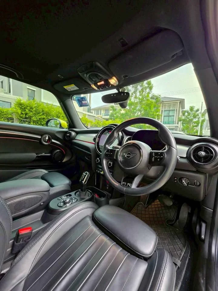 2022 Mini Hatch  III 3