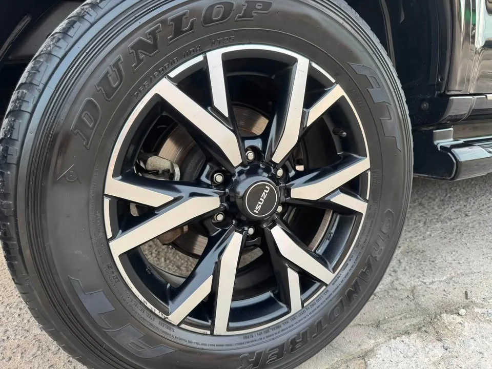 2019 Isuzu MU-X I 3
