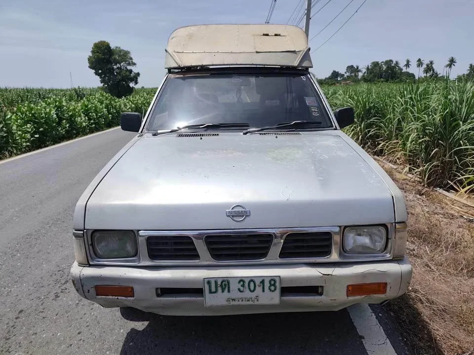 1994 Nissan Big M D21 3