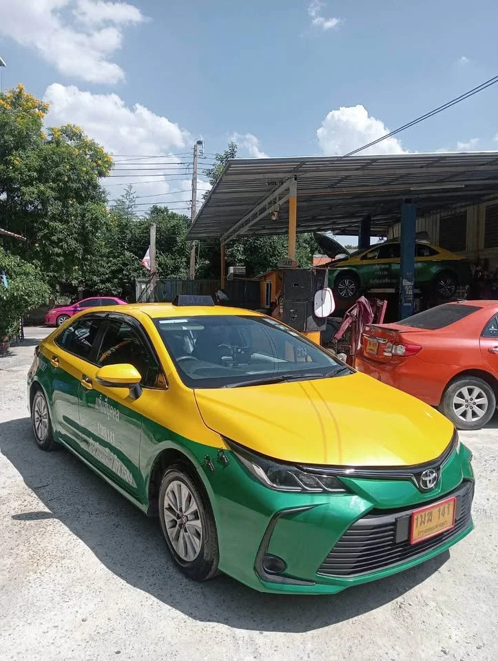 Toyota Corolla Altis XII (E210) 2