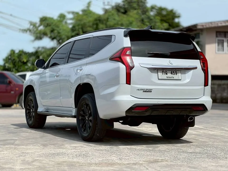 2020 Mitsubishi Pajero Sport III 2