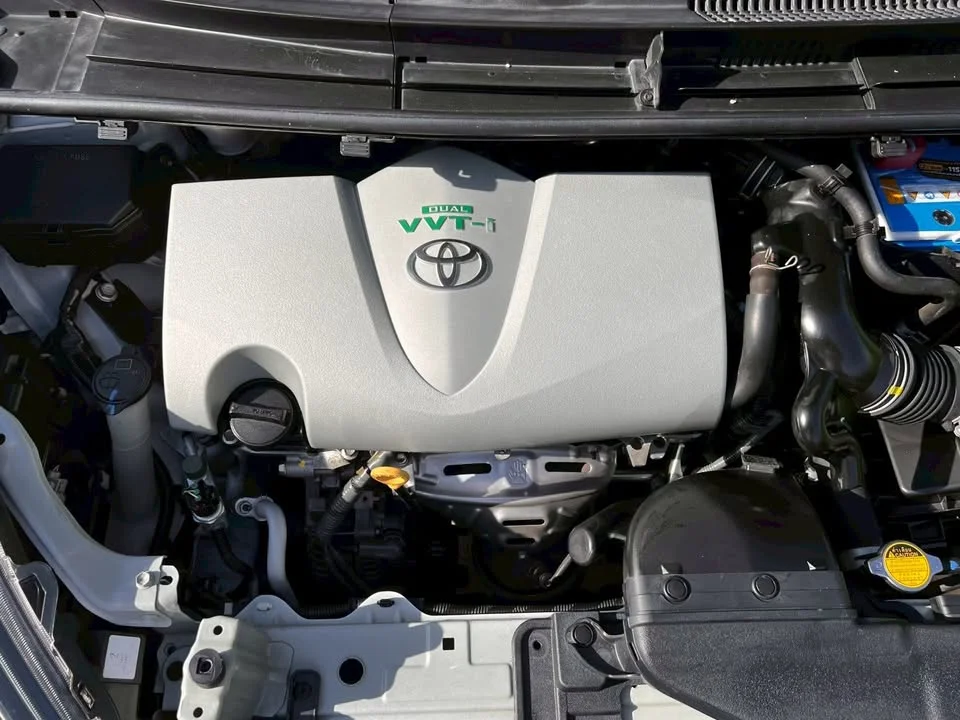 2018 Toyota Sienta II 2