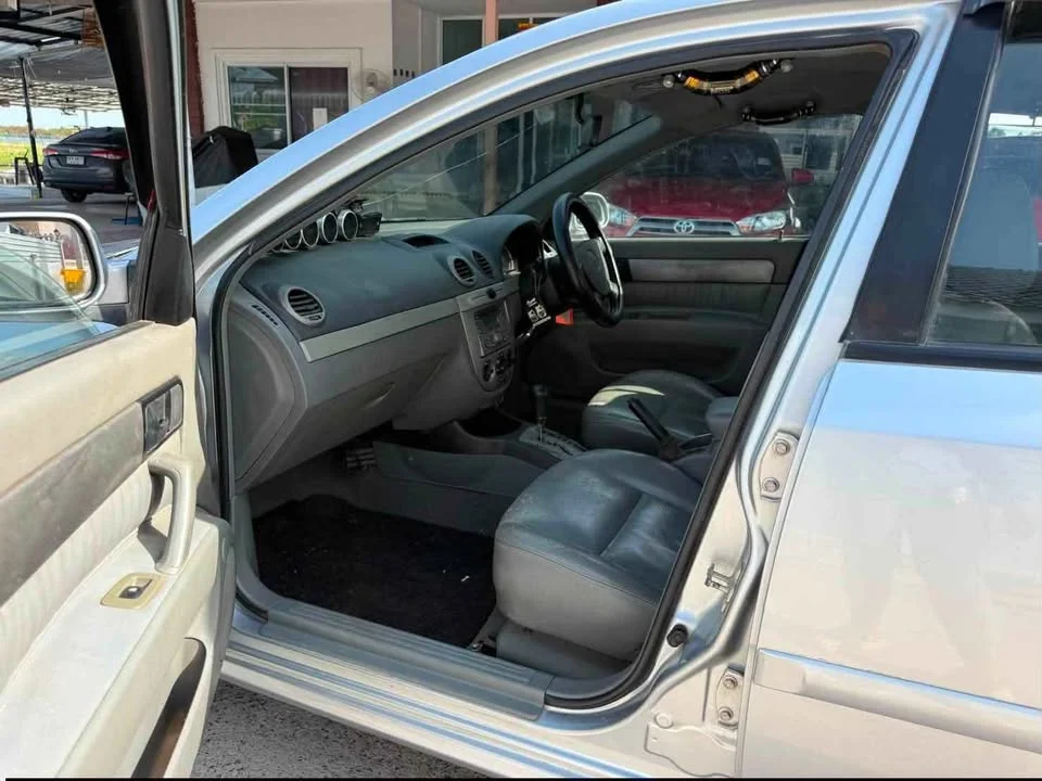 2010 Chevrolet Optra 3