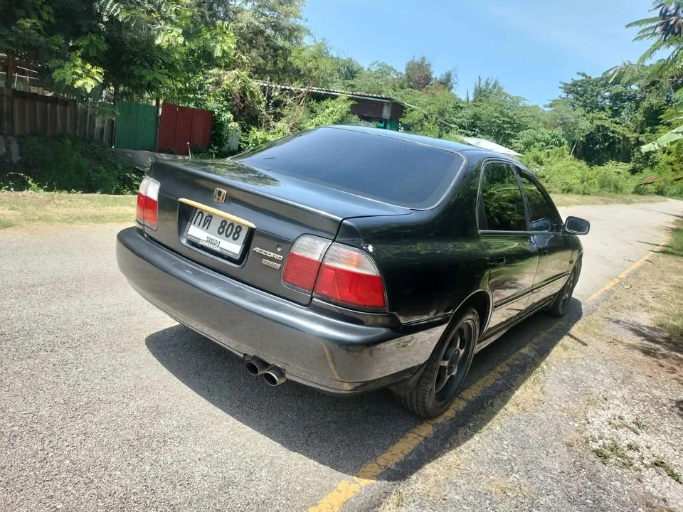 1996 Honda Accord V 2