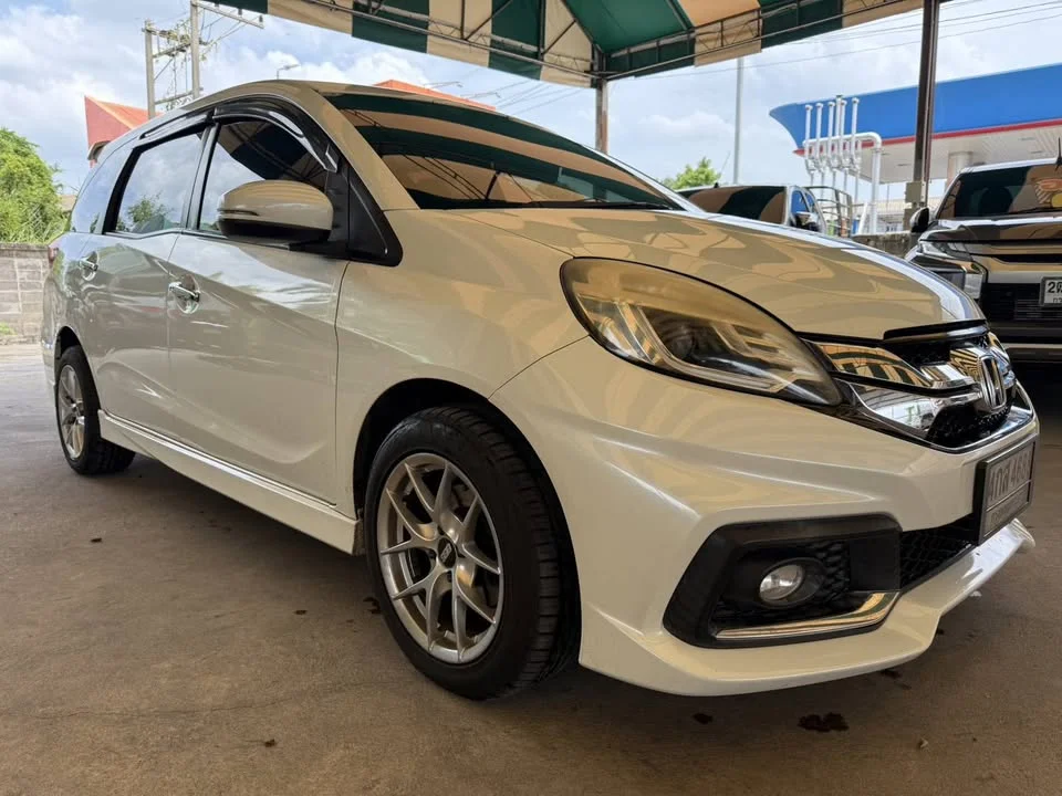2015 Honda Mobilio II 3