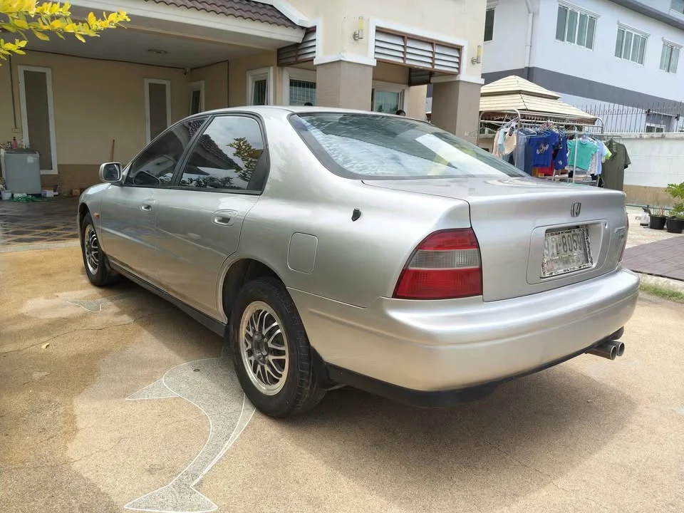 1994 Honda Accord V 3