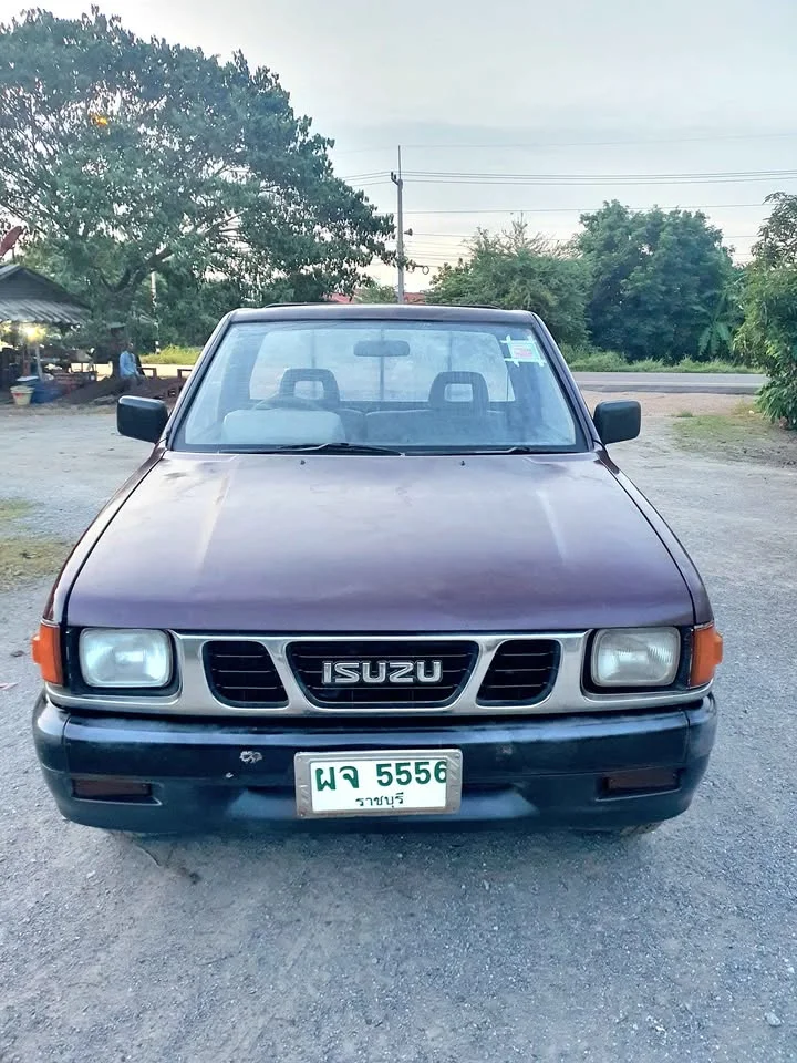 1996 Isuzu TFR III 3