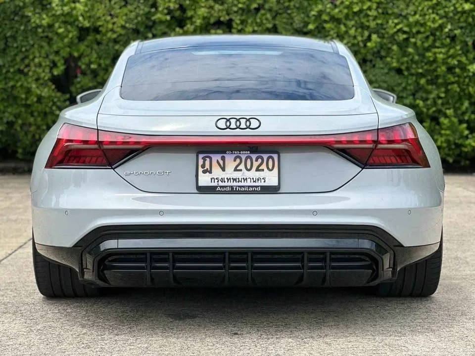 2022 Audi e-tron GT 2