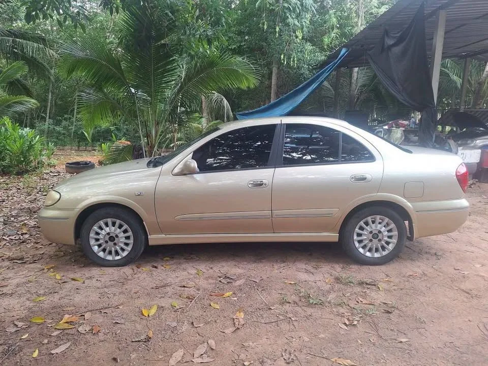 Nissan Sunny N16 2