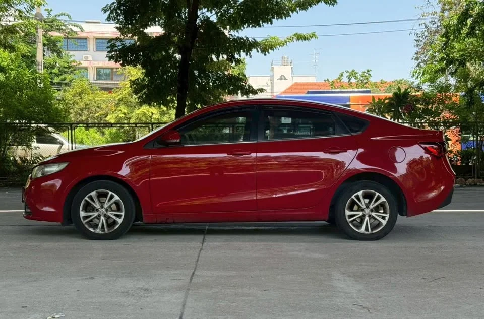 2016 MG 5 I  2