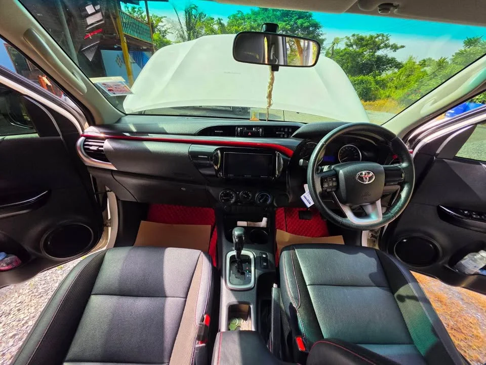 2017 Toyota Hilux VIII 3