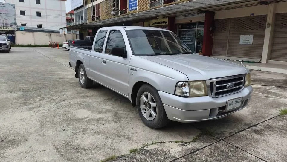 2004 Mazda 2500 Fighter V 3