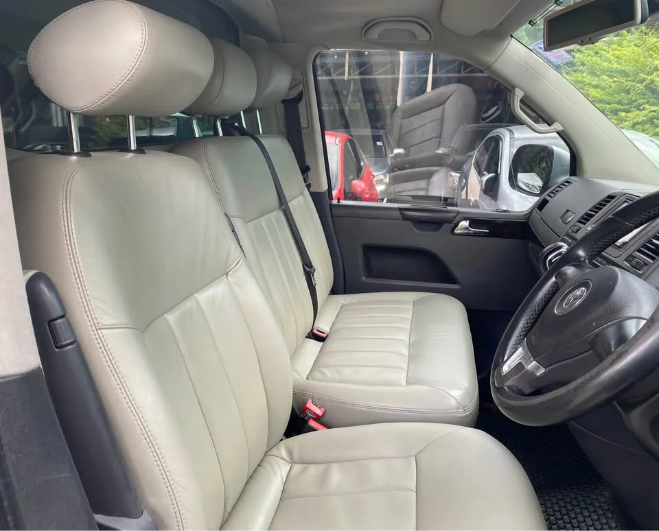 2010 Volkswagen Caravelle T5 2