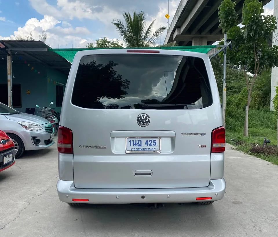 2010 Volkswagen Caravelle T5 3