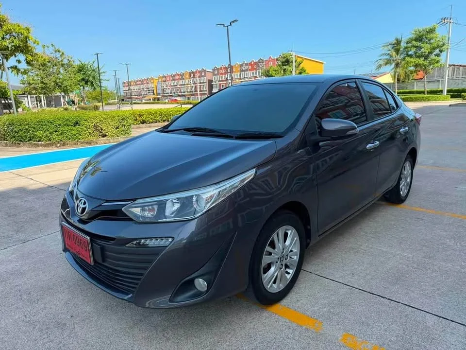 2017 Toyota Yaris ATIV III 3