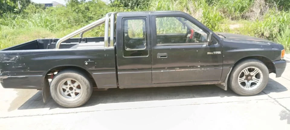 1993 Isuzu TFR III 3