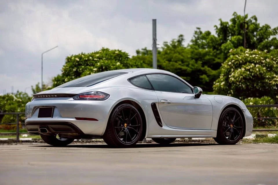 2018 Porsche 718 Boxster and Cayman IV 3