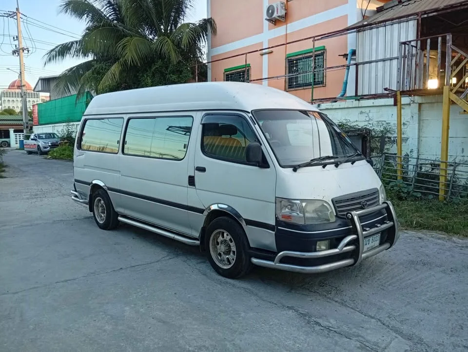 2002 Toyota Commuter IV (H100) 2