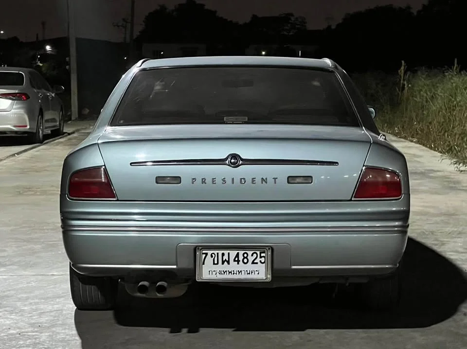 1992 Nissan President III 2