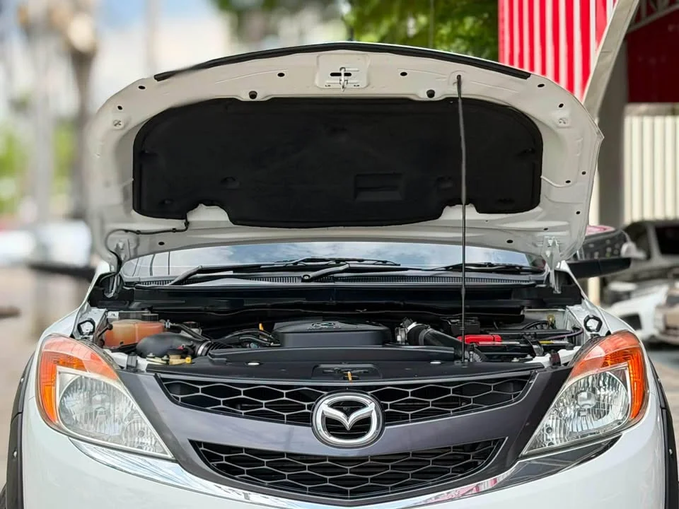 2013 Mazda BT-Series II 2