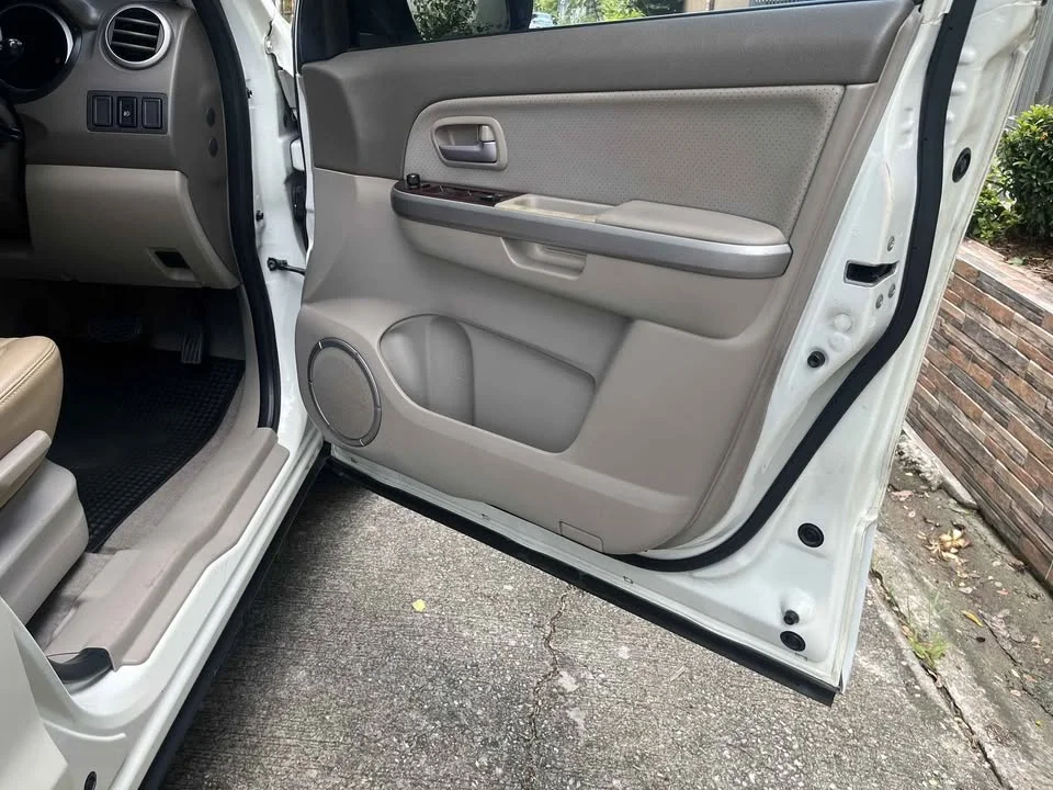 2011 Suzuki Grand Vitara III 2