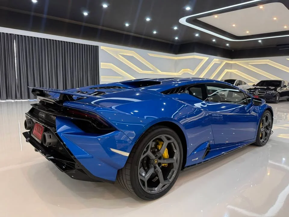2024 Lamborghini Huracan 2