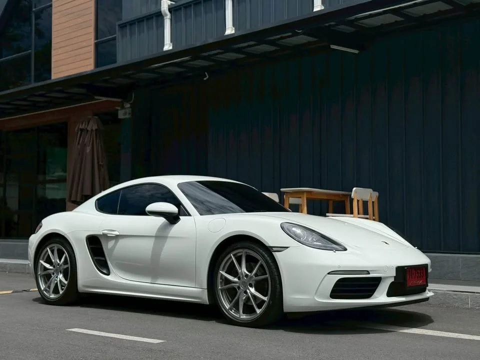 2017 Porsche 718 Boxster and Cayman IV 2