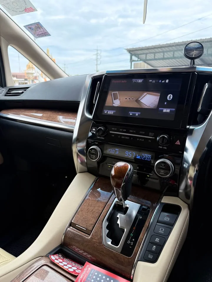 2015 Toyota Alphard, Vellfire III (AH30) 2