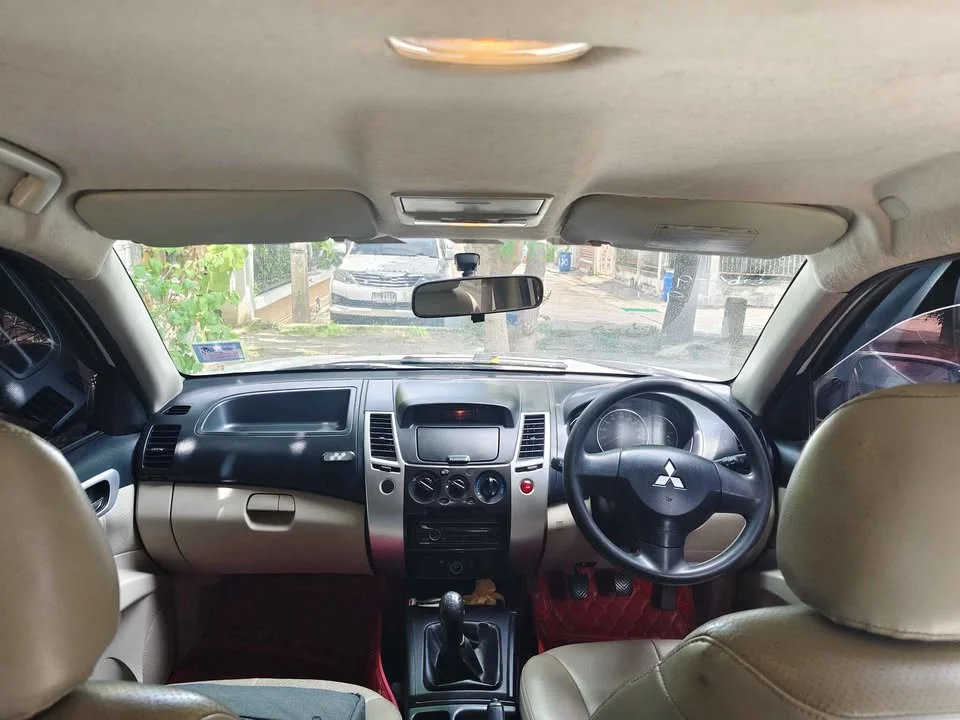 2012 Mitsubishi Pajero Sport II 3
