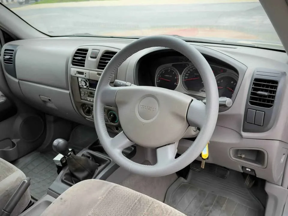 2005 Isuzu D-Max I 3