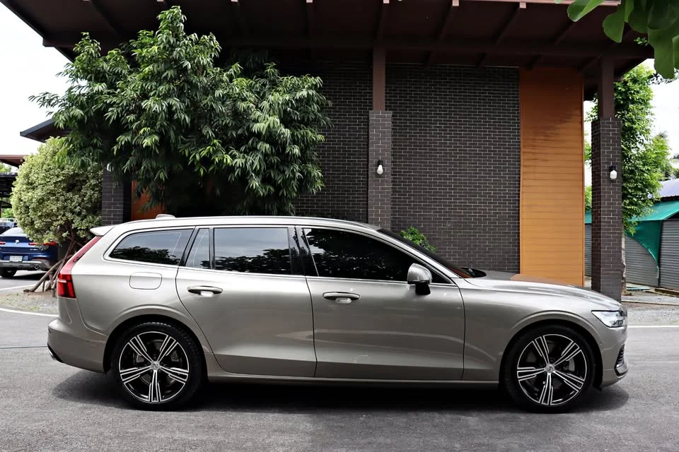 2020 Volvo V60 II 2