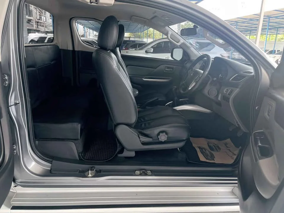 2018 Mitsubishi Triton V 3
