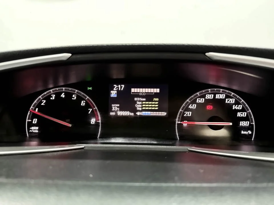 2017 Toyota Sienta II 2