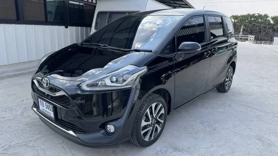 2019 Toyota Sienta II 3