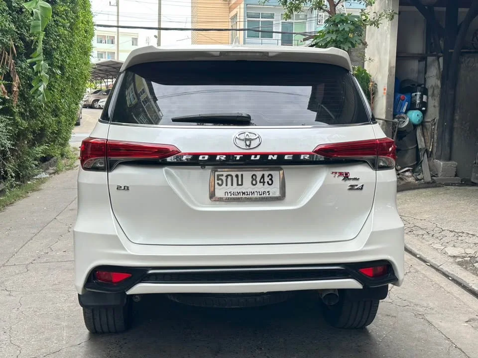 2016 Toyota Fortuner II 3