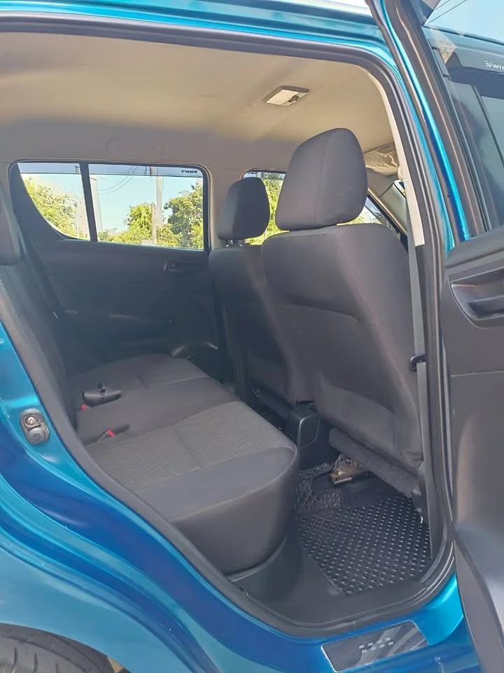 2014 Suzuki Swift II 2