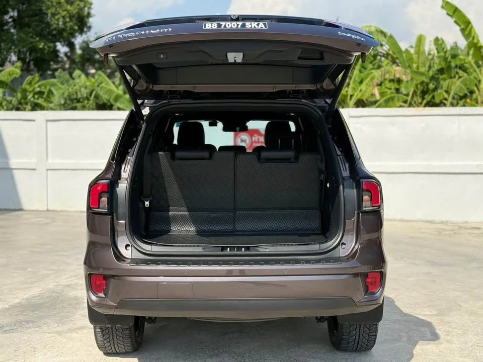 2022 Ford Everest III 2