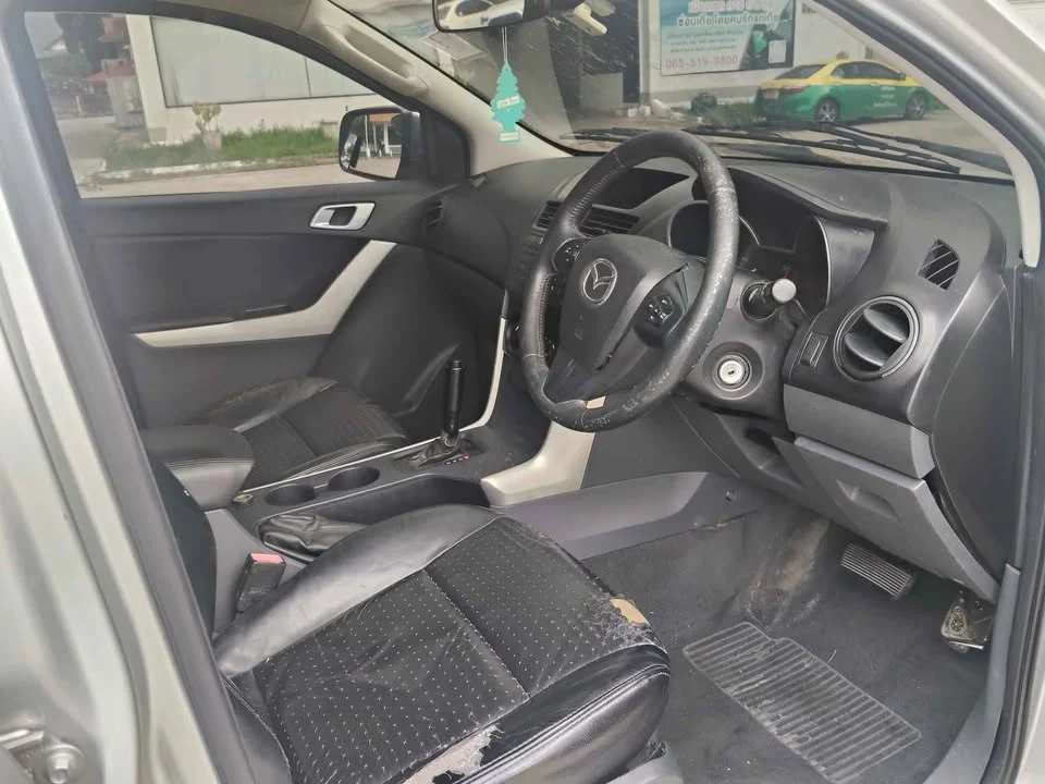 2012 Mazda BT-Series II 3