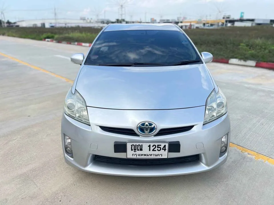 2011 Toyota Prius III 3
