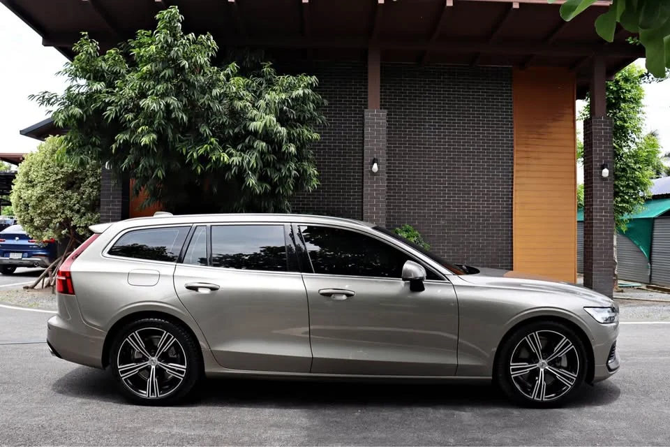 2020 Volvo V60 II 2