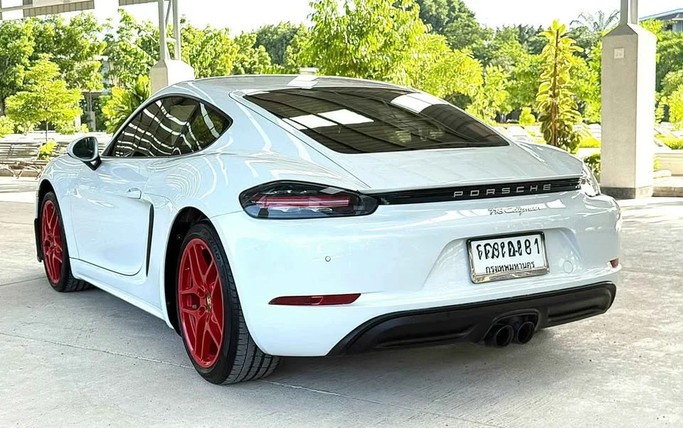 2018 Porsche 718 Boxster and Cayman IV 3