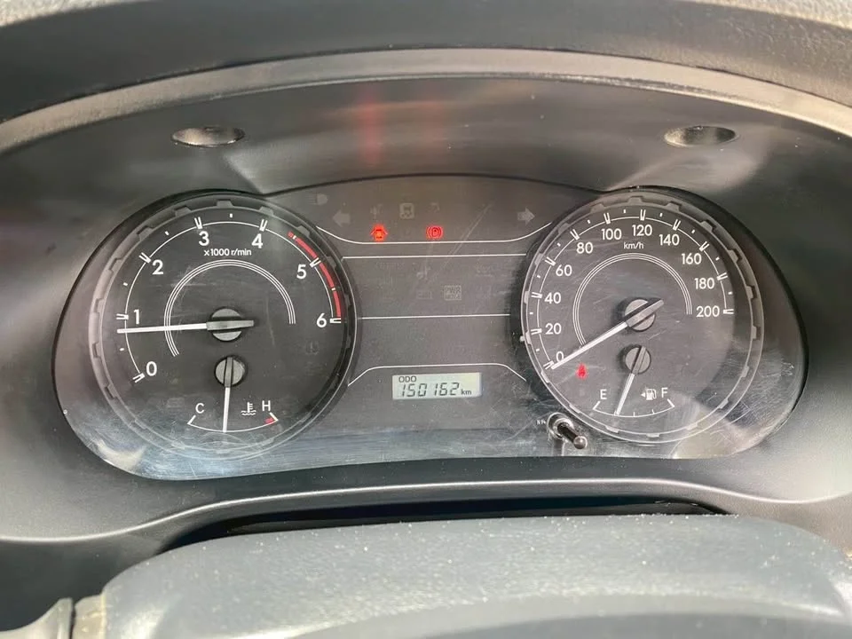 2020 Toyota Hilux VIII 2